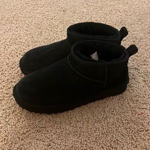 Black UGG Ultra Mini - Women’s size 9